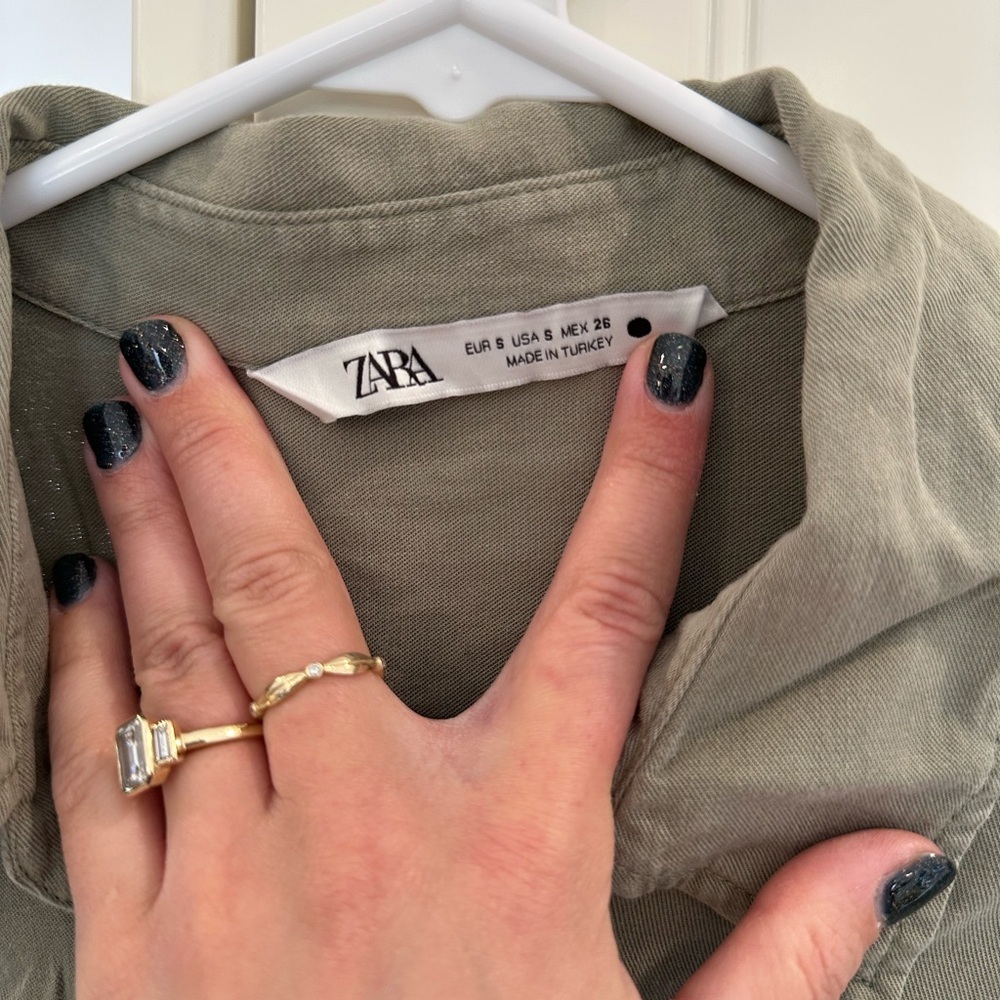 Zara Olive Green Button Down - Picture 3 of 3